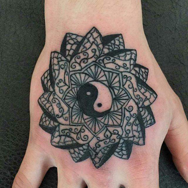 tatuaje yin y yang 391