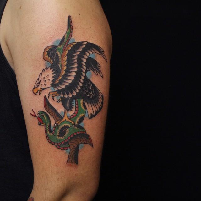 tatuaje aguila 371