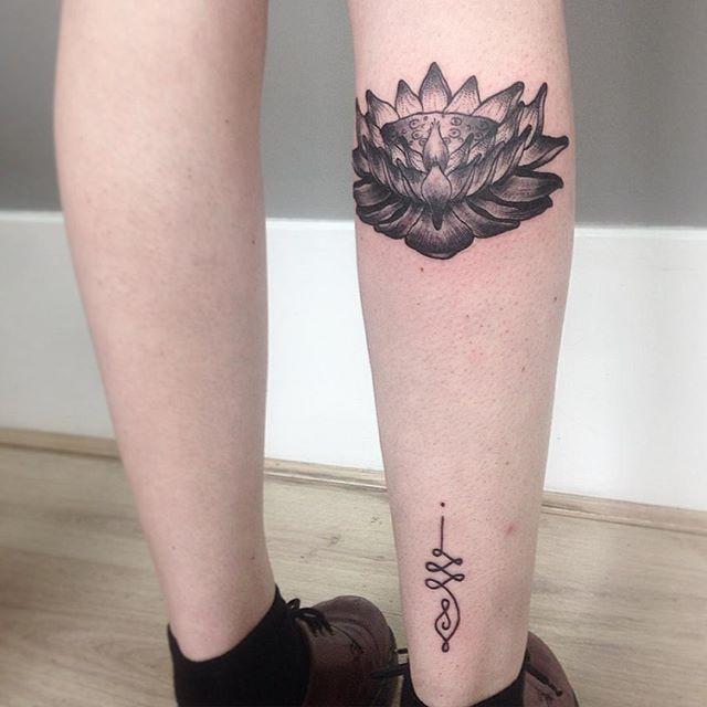 tatuaje flor de loto 01