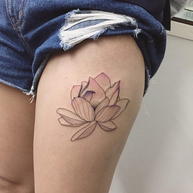 tatuaje flor de loto 181
