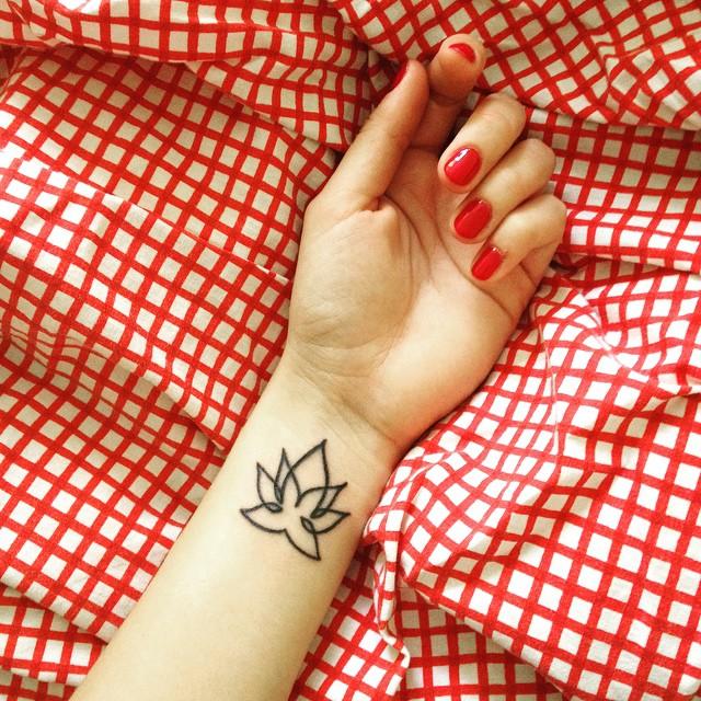 tatuaje flor de loto 271