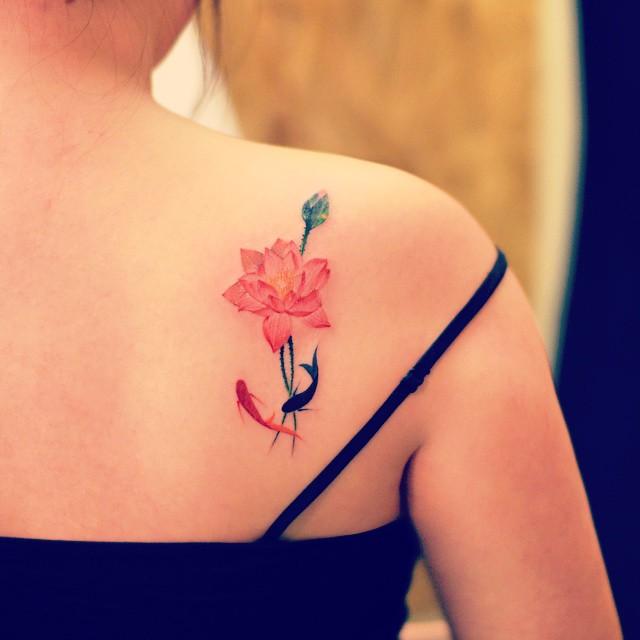 tatuaje flor de loto 31