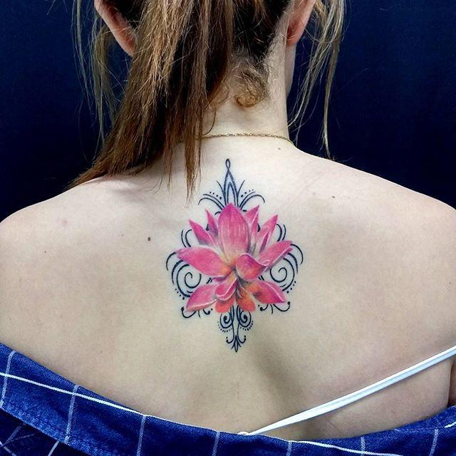 tatuaje flor de loto 411