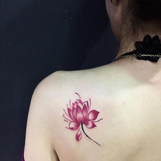 tatuaje flor de loto 421