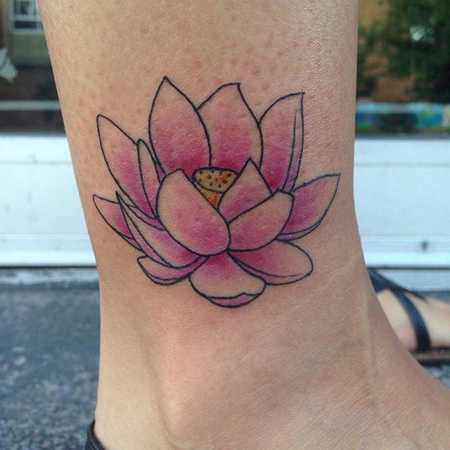 tatuaje flor de loto 491