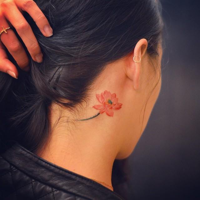 tatuaje flor de loto 51