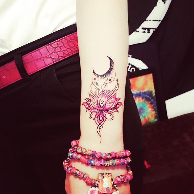 tatuaje flor de loto 581