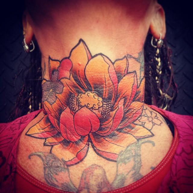 tatuaje flor de loto 641