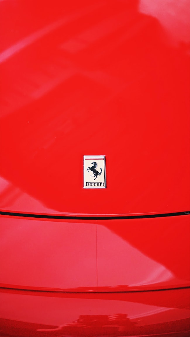 Significado e historia del Logo de Ferrari