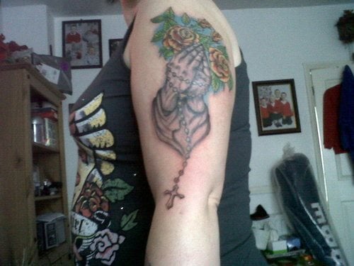 tatuajes-de-rosarios-04