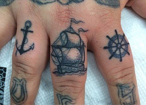 tattoo femenino en un dedo 03