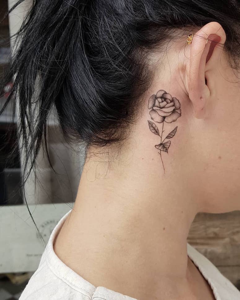 tattoo femenino minimalista 34