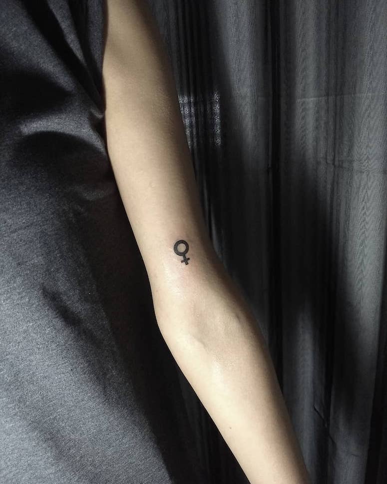 tattoo femenino minimalista 55