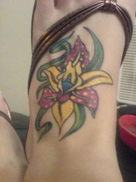 tatuaje flor orquidea 1011