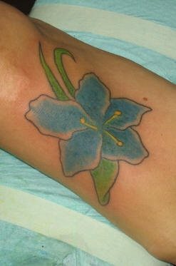 tatuaje flor orquidea 1018