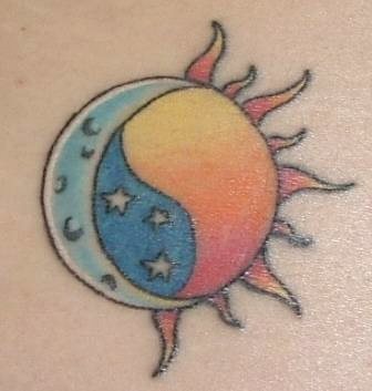 98 Tatuajes con una luna y un sol
