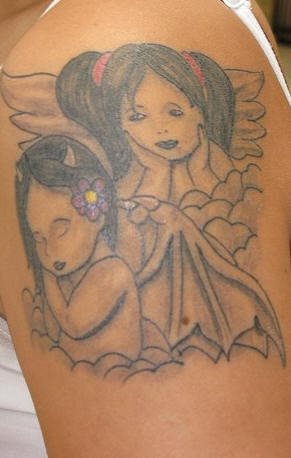 tatuaje angel pequeno 1036