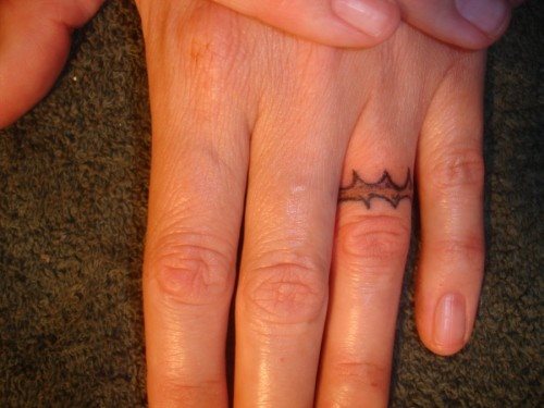 tatuaje anillo 15