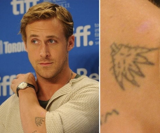 Curioso diseo de Ryan Gosling, el actor ha optado por un pequo diseo que parece ser una garra cortada, aunque es dificil adivinar lo que es