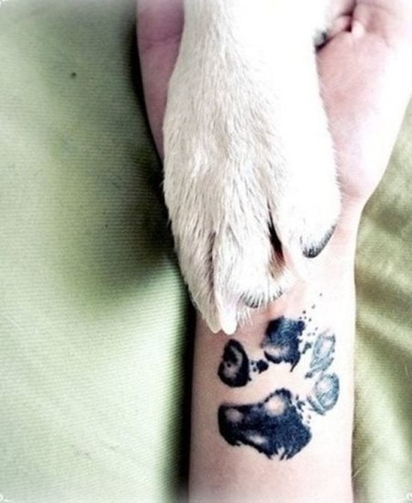 tatuaje huella perro 143
