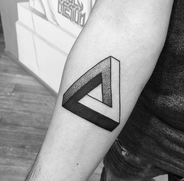 tatuaje triangulo 195