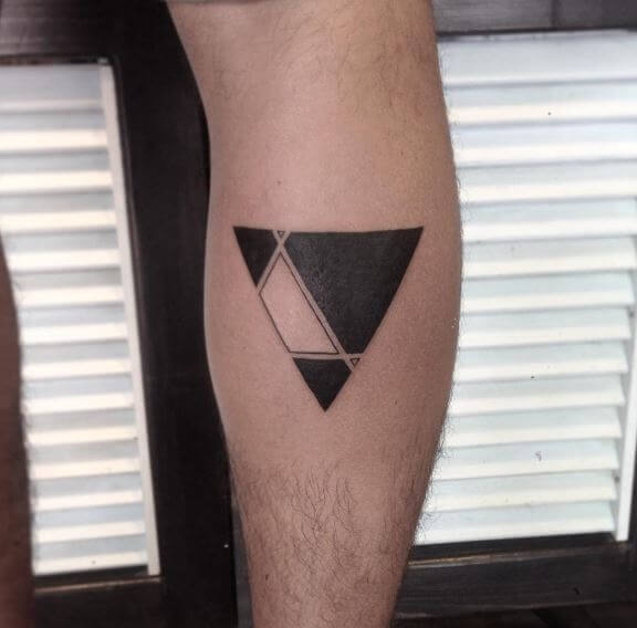 tatuaje triangulo 67