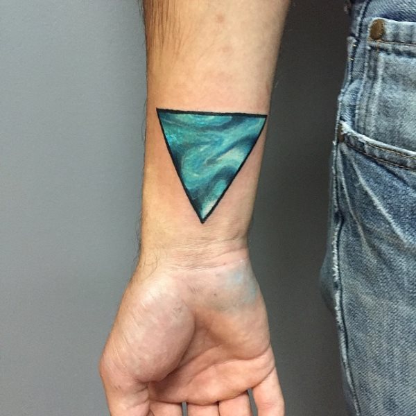 tatuaje triangulo 81