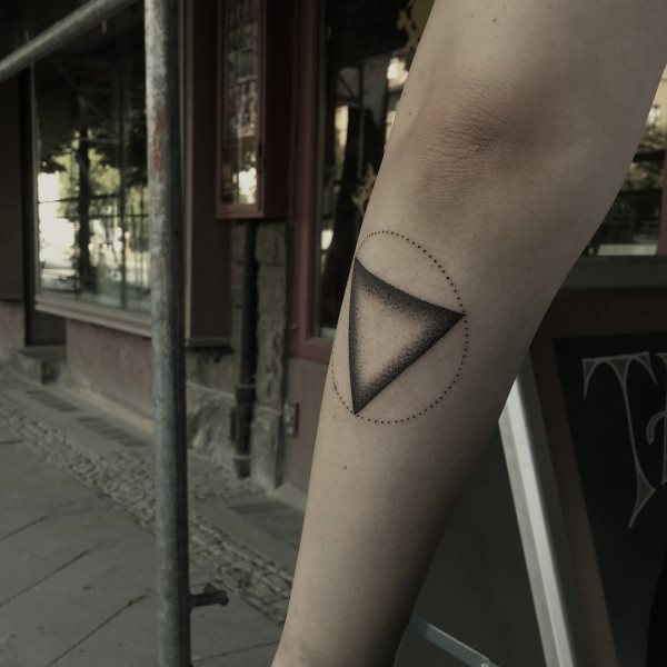 tatuaje triangulo 95