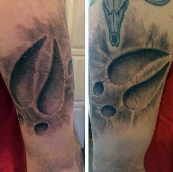 tatuaje ciervo para hombre 01