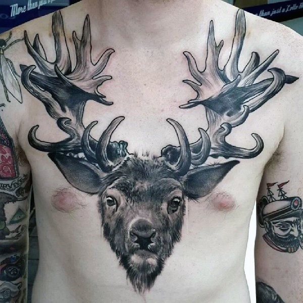 tatuaje ciervo para hombre 08