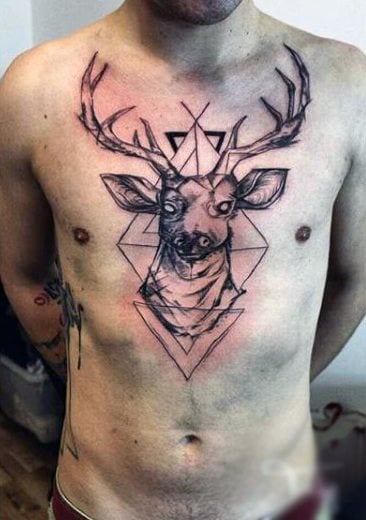 tatuaje ciervo para hombre 10
