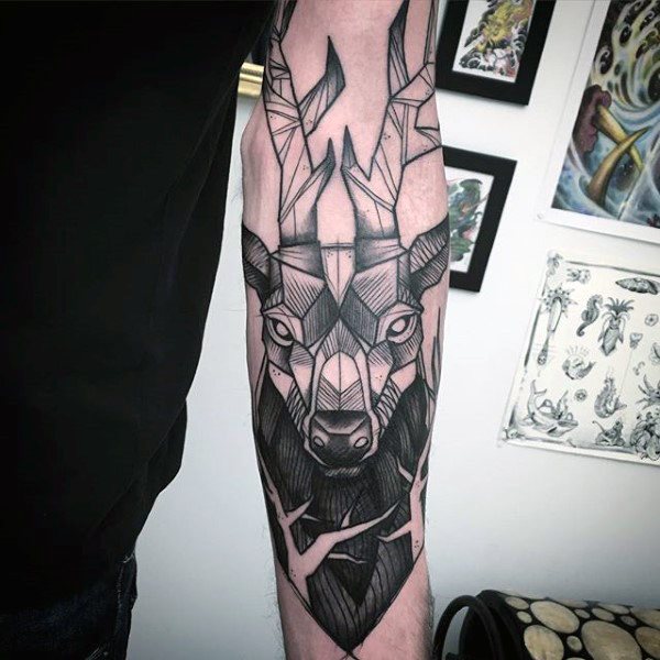 tatuaje ciervo para hombre 13