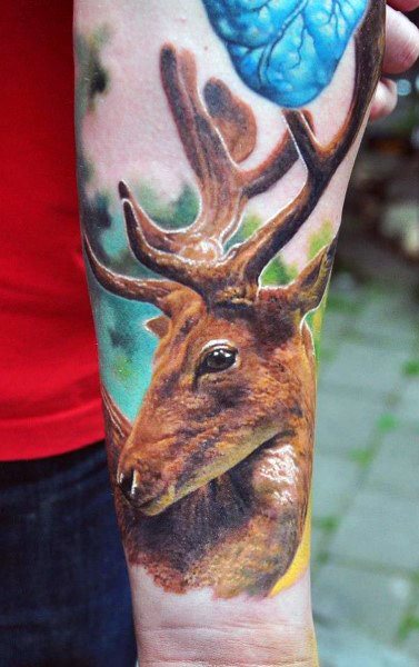 tatuaje ciervo para hombre 17