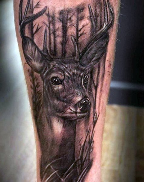 tatuaje ciervo para hombre 45