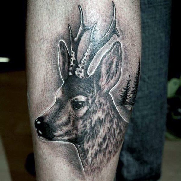 tatuaje ciervo para hombre 50