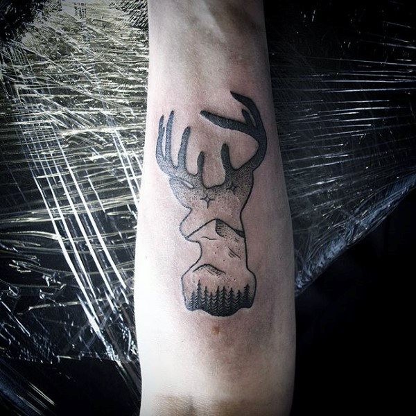 tatuaje ciervo para hombre 61