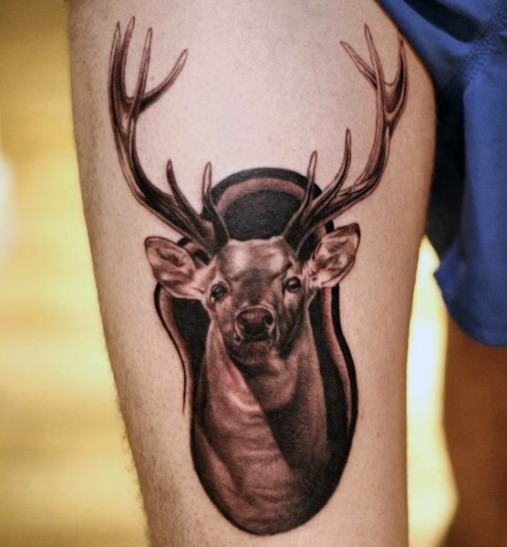 tatuaje ciervo para hombre 78