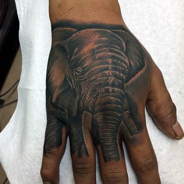 tatuaje elefante para hombre 64