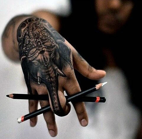 tatuaje elefante para hombre 77