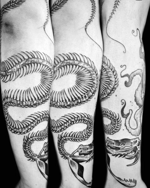 tatuaje esqueleto serpiente para hombre 14