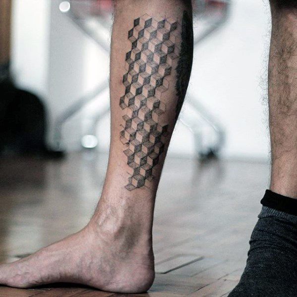 tatuaje geometrico pierna para hombre 11