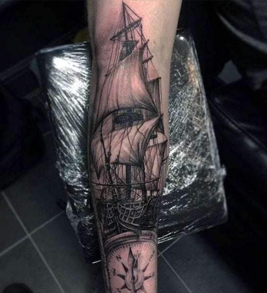 tatuaje nautico para hombre 37