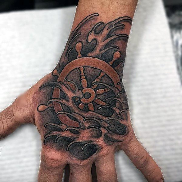 tatuaje nautico para hombre 58