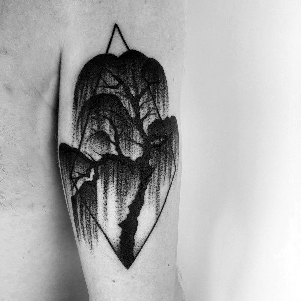tatuaje perfecto arbol para hombre 15