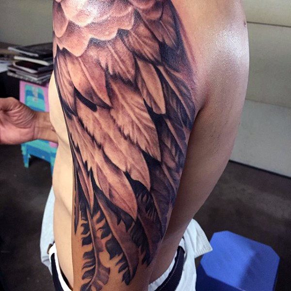 tatuaje plumas para hombre 25