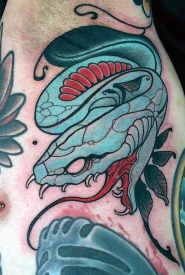 tatuaje serpiente nuevo estilo para hombre 05