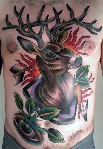 tatuaje tradicional ciervo para hombre 07