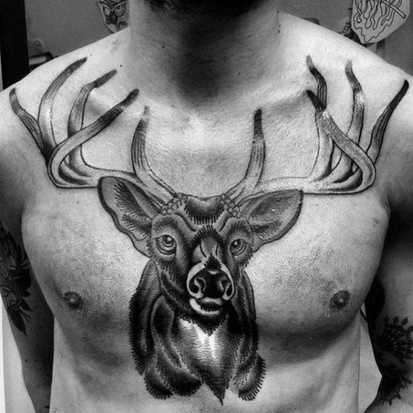 tatuaje tradicional ciervo para hombre 26