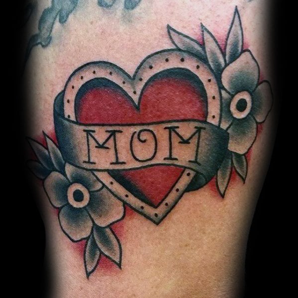 tatuaje tradicional mama para hombre 33