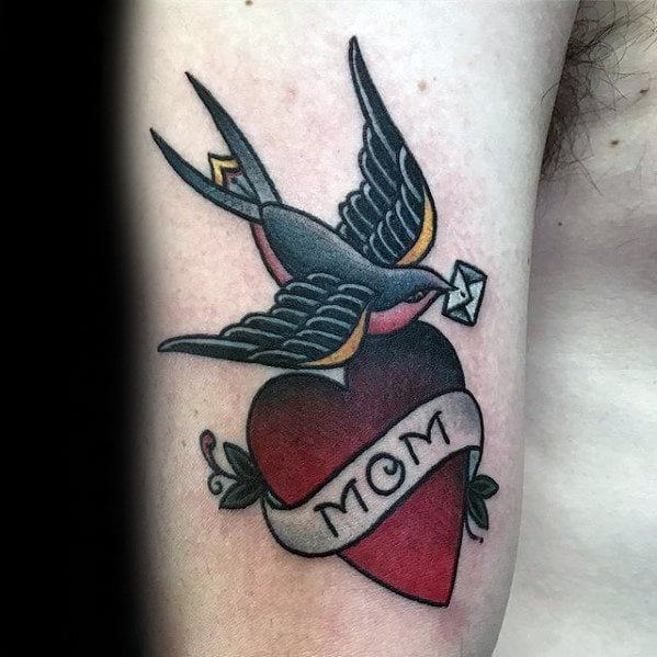 tatuaje tradicional mama para hombre 37